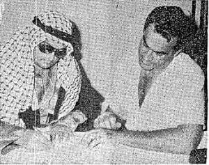 רפאל הלפרין ואבו ענטר חותמים על החוזה